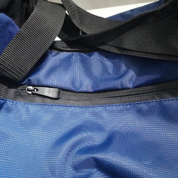 Puma Navy & Black Zippered Top Closure Carry On Bag or Gym Bag - Picture 10 of 13